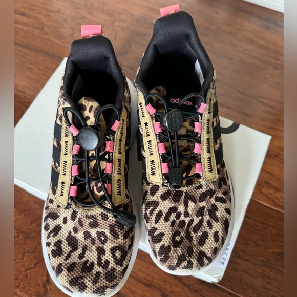Adidas leopard Racer TR21 sneakers, size 2, barely worn - Picture 4 of 9